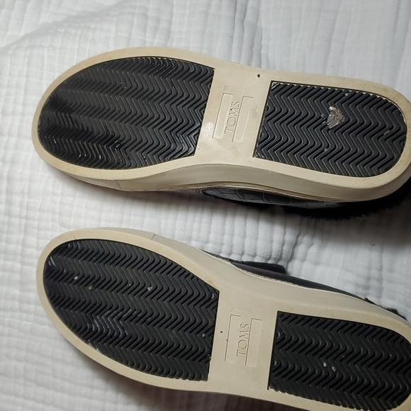 COPY - Toms Black Croc Embossed Leather Faux Fur Paxon Slip On Shoe. SZ 9 - Picture 5 of 7